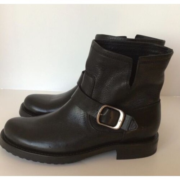 NEW FRYE Veronica Black Soft Full Grain Ankle Strap Bootie (Size 7.5 B)